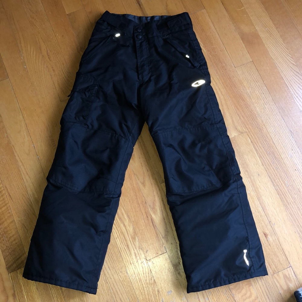 Snow pants size small (6-7) unisex